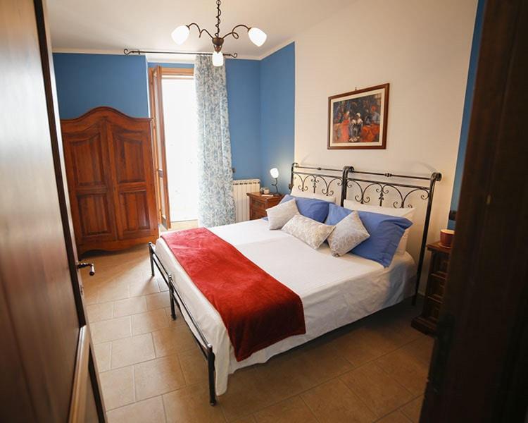 Palazzo Le Muse Apartments Bevagna Exterior foto
